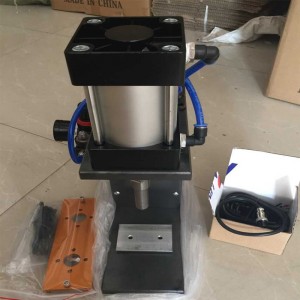 Diy Automatic Pin Badge Make Pneumatic Button Mirror Chest Name Plate Maker Button Making Machine 25 32 37 44 50 56 58 75MM气动胸章机自动徽章制作